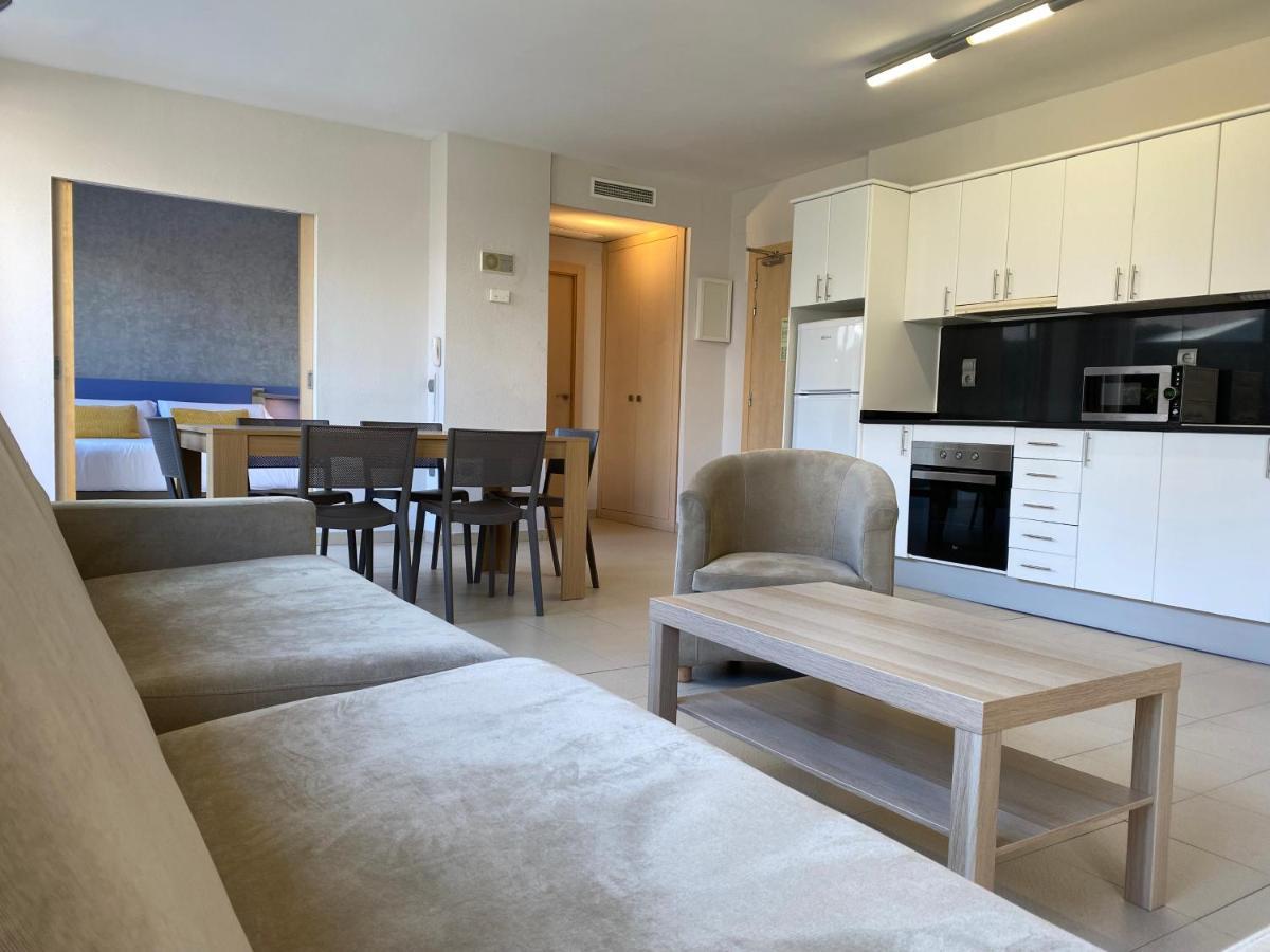Atenea Park Suites & Apartments Vilanova i la Geltrú Dış mekan fotoğraf