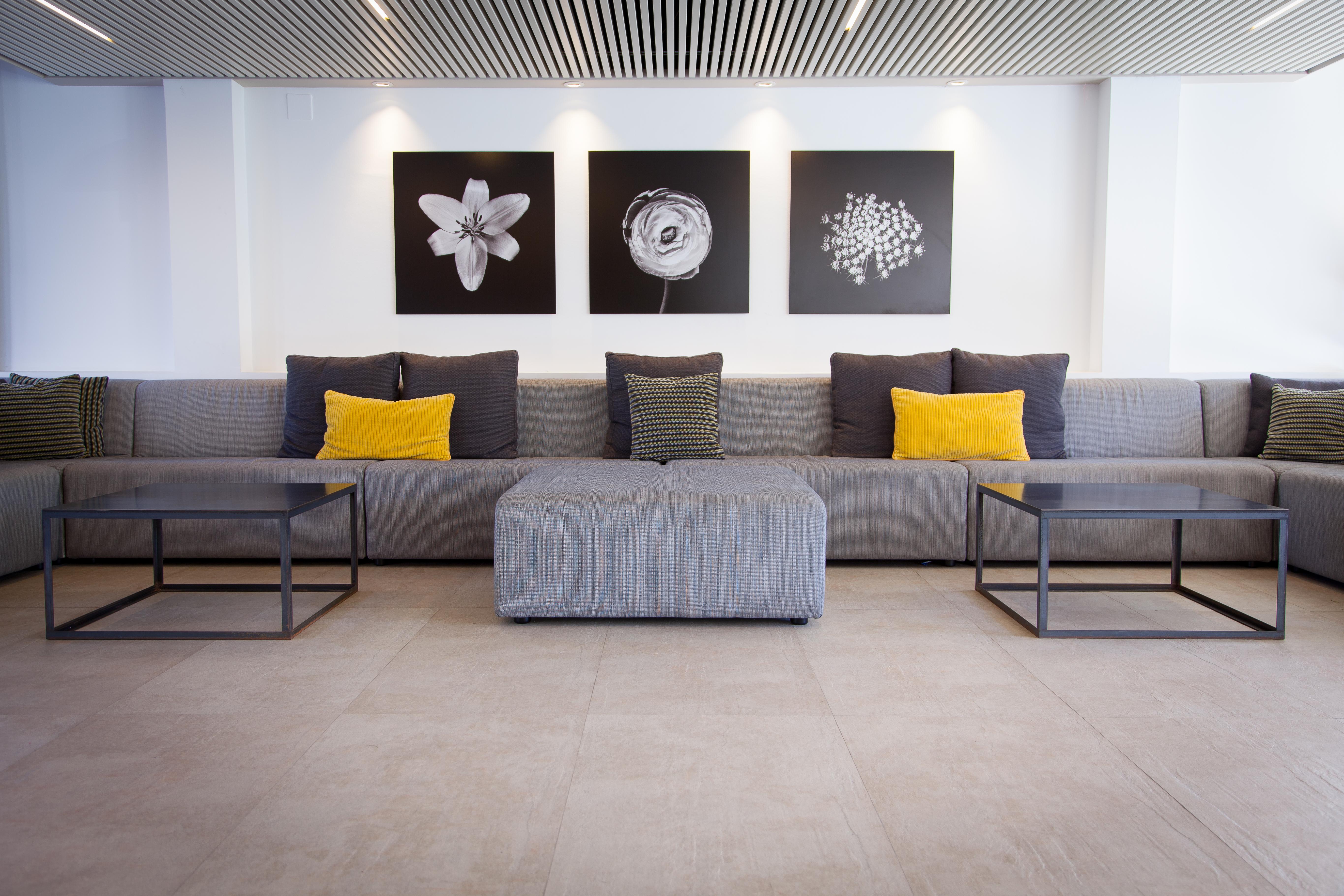 Atenea Park Suites & Apartments Vilanova i la Geltrú Dış mekan fotoğraf