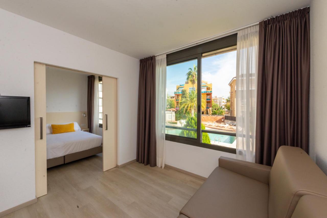 Atenea Park Suites & Apartments Vilanova i la Geltrú Dış mekan fotoğraf