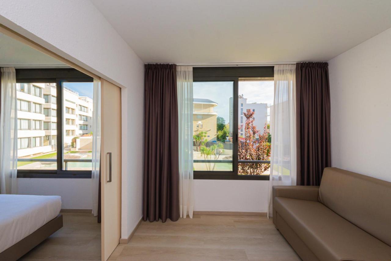 Atenea Park Suites & Apartments Vilanova i la Geltrú Dış mekan fotoğraf
