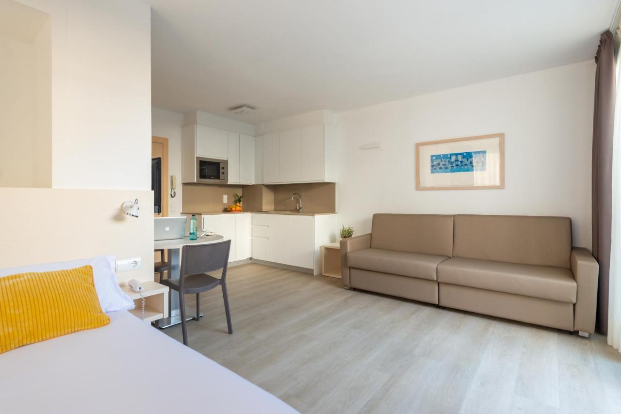 Atenea Park Suites & Apartments Vilanova i la Geltrú Dış mekan fotoğraf