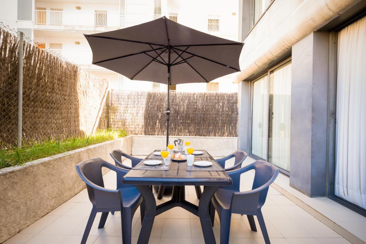 Atenea Park Suites & Apartments Vilanova i la Geltrú Dış mekan fotoğraf