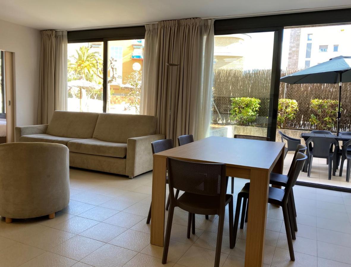 Atenea Park Suites & Apartments Vilanova i la Geltrú Dış mekan fotoğraf