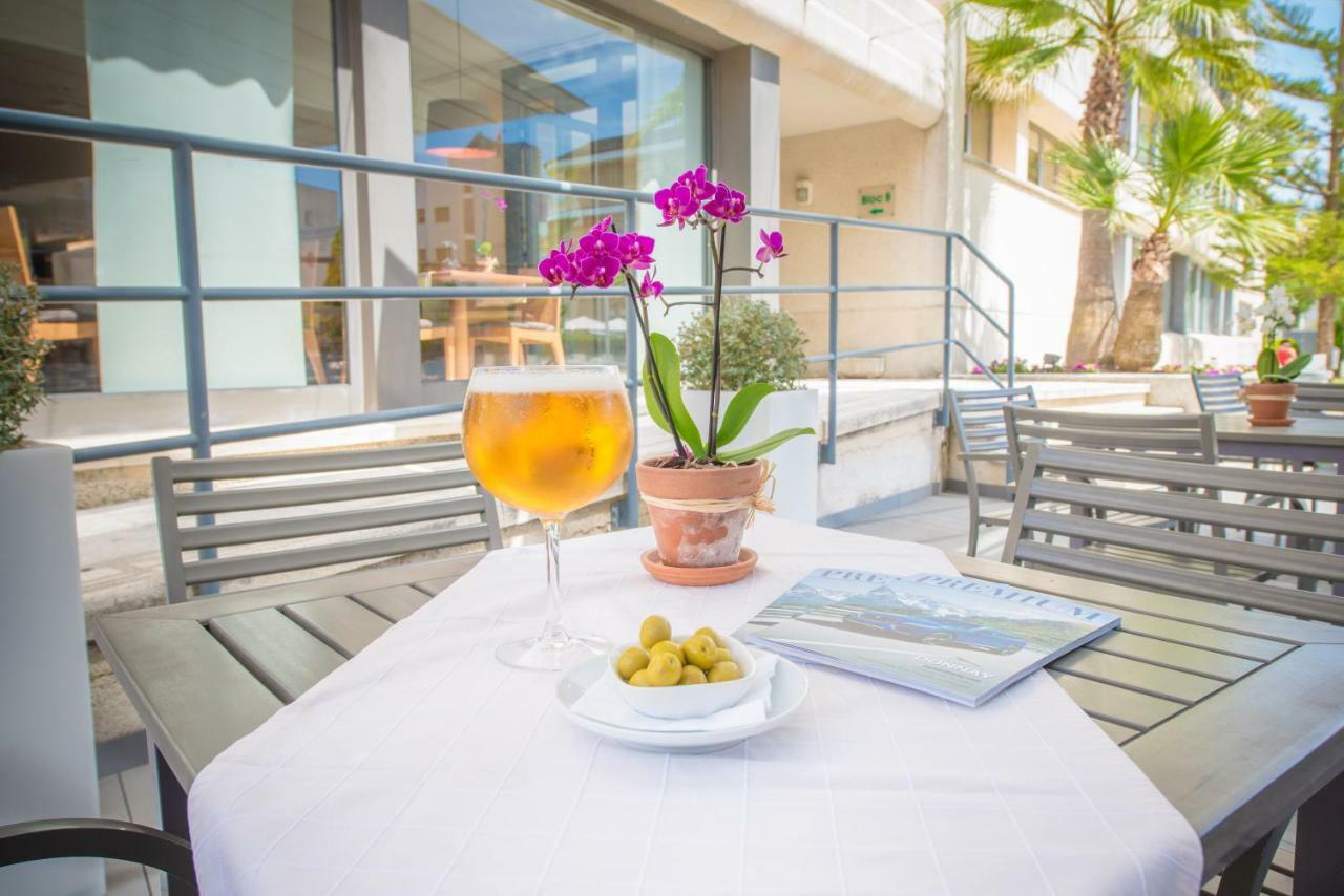 Atenea Park Suites & Apartments Vilanova i la Geltrú Dış mekan fotoğraf