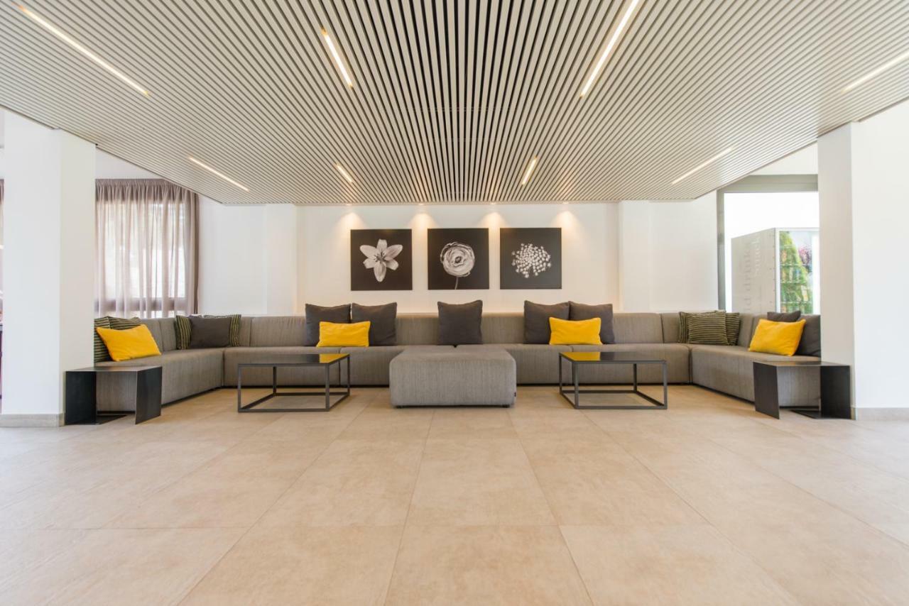 Atenea Park Suites & Apartments Vilanova i la Geltrú Dış mekan fotoğraf